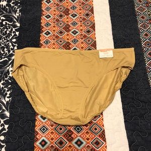 Cacique No Show Hipster Panty, NWT